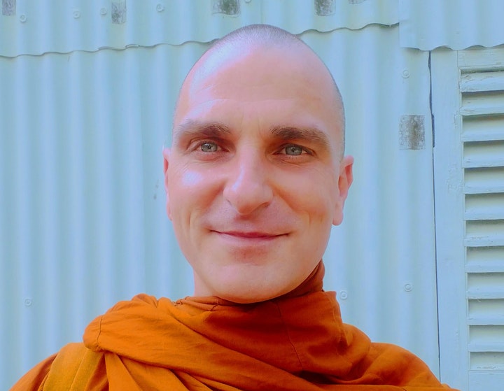 An image of Bhante Akaliko dressed in robes